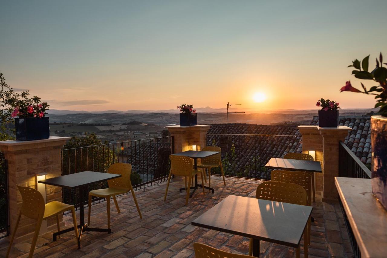 Ognissanti Guesthouse & Suites Fermo Bagian luar foto