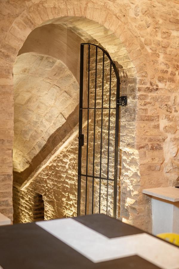 Ognissanti Guesthouse & Suites Fermo Bagian luar foto