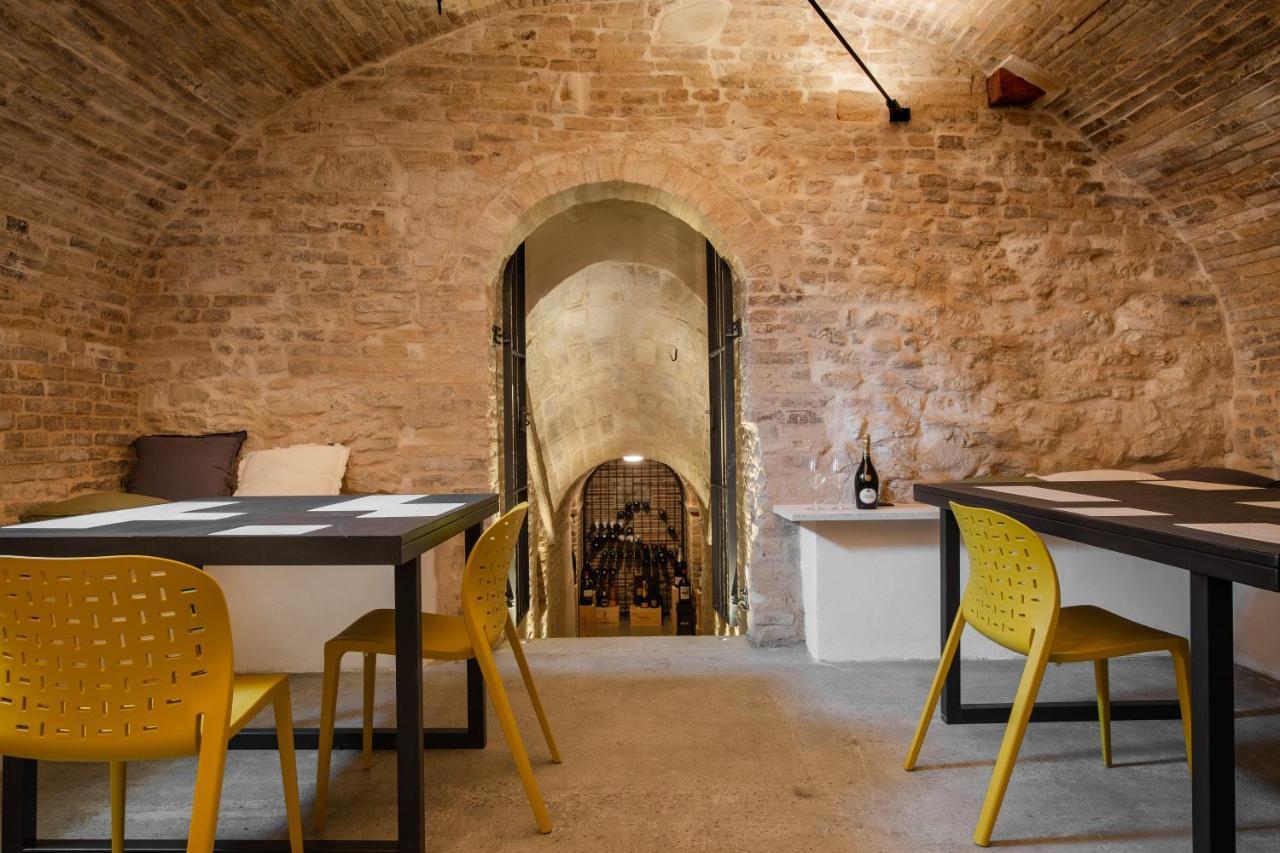 Ognissanti Guesthouse & Suites Fermo Bagian luar foto